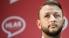 Zvýšený príspevok na bývanie a niekomu príplatok 5000 eur. Policajti i vojaci si polepšia, avizujú ministri