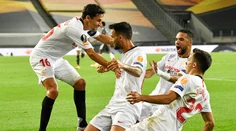 Futbalisti FC Sevilla postúpili do finále po triumfe nad Manchestrom United