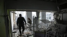 Mariupol: Po bombardovaní umeleckej školy zostali pod troskami stovky ľudí