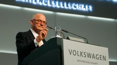 Zomrel Ferdinand Piëch, vplyvná osobnosť nemeckého automobilového priemyslu