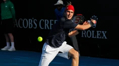 Lacko sa na postup poriadne nadrel, Ramos mu vzdoroval päť setov