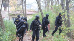 V Prahe na ulici sa strieľalo. Útočník zasiahol 13-ročného chlapca