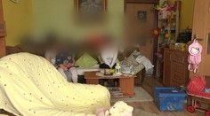 Muž ju vraj vydieraním dostal z bytu. Vyzerá to tak, že pravda je niekde uprostred