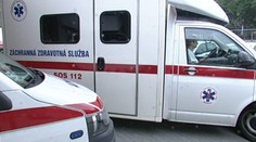 Nemal ani na cigarety, zo zúfalstva sa pichol do brucha