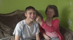 Opäť sme navštívili Laciho zo Superstar: Aká je pravda o jeho mame v ústave?