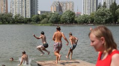 Rusko sužujú najhoršie horúčavy za 100 rokov, počas soboty sa utopilo najmenej 49 ľudí