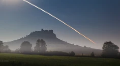 Snímka dňa, ktorú zverejňuje NASA, vznikla na Slovensku. Je na nej vzácny nebeský úkaz nad Spišským hradom