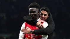 Arsenal s nesmierne dôležitým triumfom. Liverpool má po prehre už len dvojbodový náskok