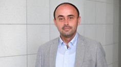 Politológ: Koalícia nechce skončiť. Vie, že ak by vládol Fico, NAKA odvedie Matoviča alebo jeho manželku