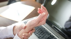 Syndróm karpálneho tunela: Bolesť v ruke, ktorá vás celkom ochromí