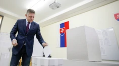 Najnovší prieskum: Voľby by vo februári vyhral Smer-SD pred SaS