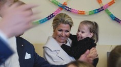 Kráľovský pár zavŕšil návštevu v Tatrách. Ukázali obyčajnú tvár a deti si brali do náručia