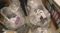 Nespotrebované lieky si zatiaľ budete musieť nechať doma. Lekárne ich už nemajú kam dávať