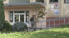 Chcel vraj vraždiť preto, aby zahnal zlé sny. Útočníkovi zo školy v Novákoch nariadili ochranné liečenie