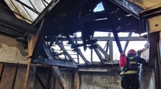 Hasiči uhasili požiar strechy na škole na Palisádach