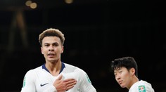 Tottenham a Chelsea postúpili do semifinále anglického Ligového pohára