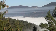 SHMÚ upozorňuje na hmlu, časť Slovenska potrápi vo štvrtok predpoludním