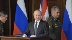 Petíciu za odstúpenie Vladimira Putina podpísali desiatky miestnych politikov, riskujú tým väzenie
