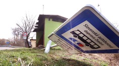 Slovensko bičuje silný vietor. Pozrite si, ktoré okresy sú najviac ohrozené