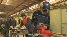 V kuklách a pri zápachu roztaveného železa. Mladí zvárači sa predviedli na súťaži v Tlmačoch