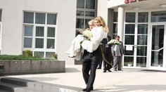 Rychtář chce Bartošovú pochovať v týchto bielych svadobných štách