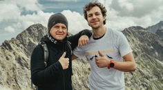 Žiari na svetových pódiách, no u nás sa o ňom vie málo. Tribula zobral do hôr Timoteja Závackého