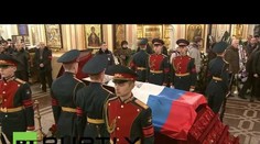 V Iževsku sa konala rozlúčka s Kalašnikovom (video)