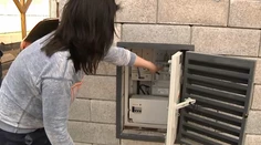Zúfalí majitelia domu. Elektrometer ráta odber, aj keď všetko odpoja