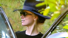 Deppova manželka po údajnej bitke: Pohľad na jej vychudnuté telo až bolí