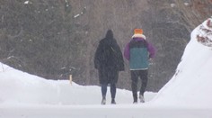 Na Slovensko sa vrátila zima a vietor. Pre tri okresy platí výstraha pred orkánom