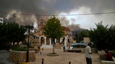 Prírodné požiare si vyžiadali obete v Taliansku i Grécku