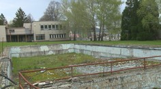 Kedysi bolo perlou úpätia Štiavnických vrchov. Noví majitelia chcú vrátiť kúpalisku zašlú slávu