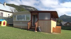 Kúpila mobilný dom, aby mohla navštevovať rodný Liptov. Sused jej ale zavaril