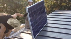 Štát bude opäť rozdávať dotácie na zelenú energiu. Bez chaosu to ale nepôjde