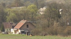 Dedina, v ktorej sa zastavil čas. Nefunguje tu obchod, ani autobus tu nestojí