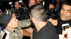 Justin Bieber má zase problém! Udrel dvoch fotografov