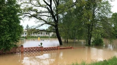 Dážď postupuje na východ. Očakáva sa ďalšia povodňová aktivita