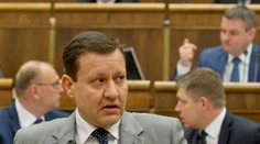 Lipšic sa za povinné kvóty pustil do Fica, ten vracia úder