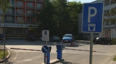 Nalákalo ich parkovisko zadarmo. Rožnavskí obchodníci majú teraz problém