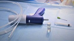 Operácia kŕčových žíl rýchlo a bez bandáže. Má vraj lepší efekt ako pri laseri