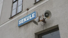 Nedostatok výpravcov už pocítili cestujúci na západe Slovenska. V Sekuliach večer nebudú zastavovať vlaky