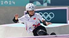 Pozoruhodný príbeh 11-ročnej skejtbordistky. Začínala v siedmich, teraz je najmladšou olympioničkou v histórii Číny