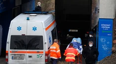 Českí poslanci neschválili predĺženie núdzového stavu, vláda ho znovu vyhlásila