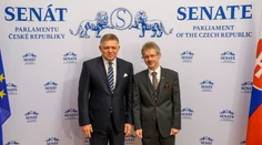 Premiér Robert Fico pricestoval na prvú oficiálnu návštevu do Prahy