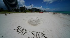 Počet obetí pádu bytovky na Floride stúpol na 24, pátranie po nezvestných prerušila tropická búrka