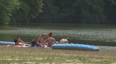 Zmätok ľudí na Duchonke: Úrady pred kúpaním varujú, na pláži visí oznam, že sa niet čoho báť