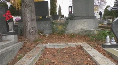 Nie na každom hrobe horí sviečka. Množstvo zosnulých vrátane detí ostalo zabudnutých