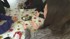 Sami si prešli peklom, teraz pomáhajú iným. Práca peer konzultantov je nedoceniteľná