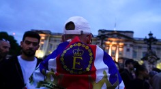 OBRAZOM: Svet smúti nad úmrtím kráľovnej Alžbety II.