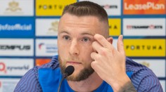 Spoluhráčov prišiel iba pozdraviť, galavečer strávil v nemocnici. Škriniar nestihne úvod kvalifikácie